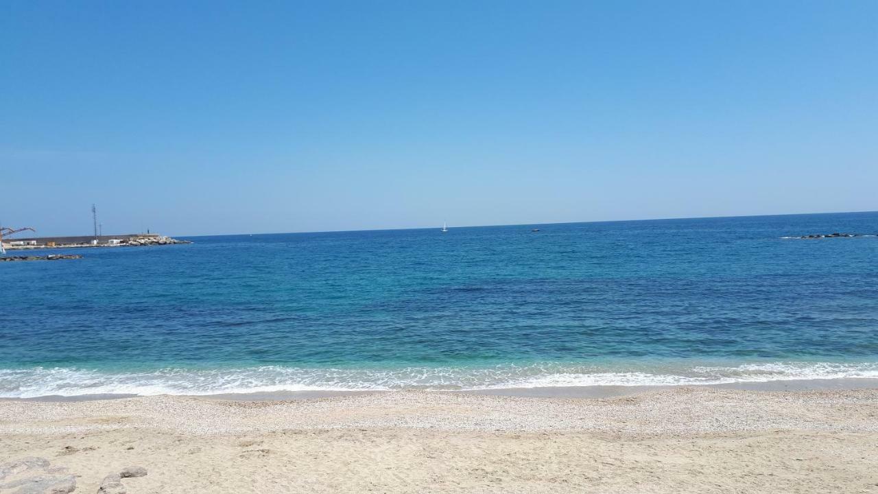 Apartamento Primera Linea De Playa Las Marinas Vera Luaran gambar